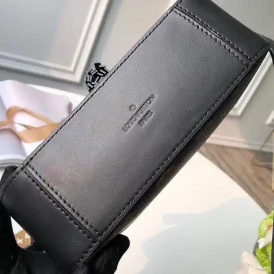 SAINTONGE VUITTON LOUIS 0423